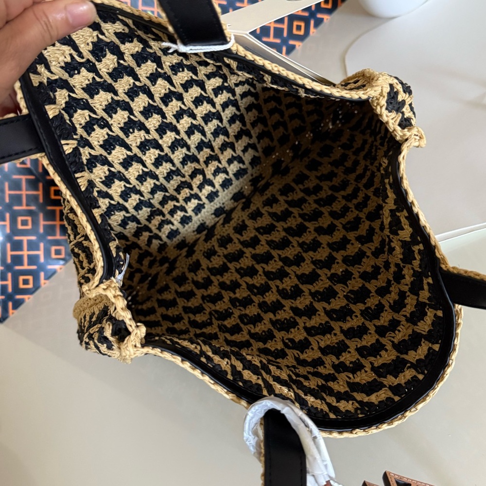 NWT , Tory Burch  straw Black and  tan Tote bag / black raffia - Picture 9 of 12